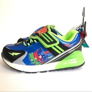 PJ Masks Light Up Sneakers, Boys Size 11